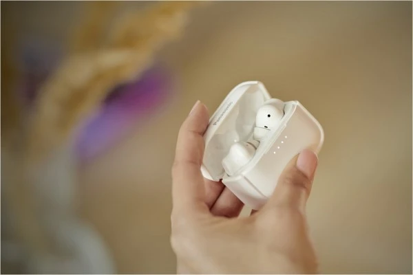 Panasonic RZ-B210W True Wireless Kopfhörer Weiß – Bild 3