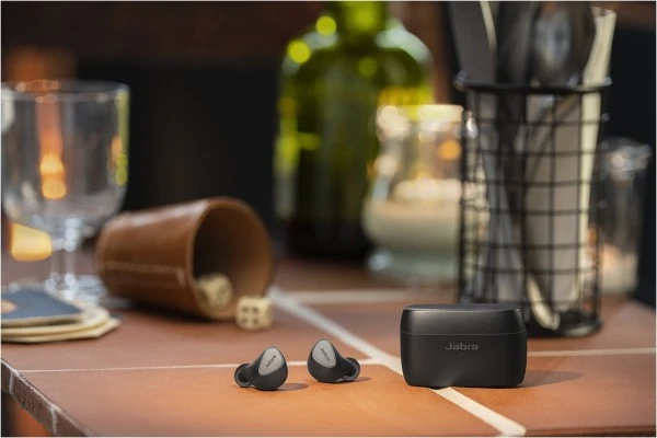 Jabra Elite 5, Mit Hybrider Aktiver Geräuschunterdrückung (ANC) Titanschwarz – Bild 3